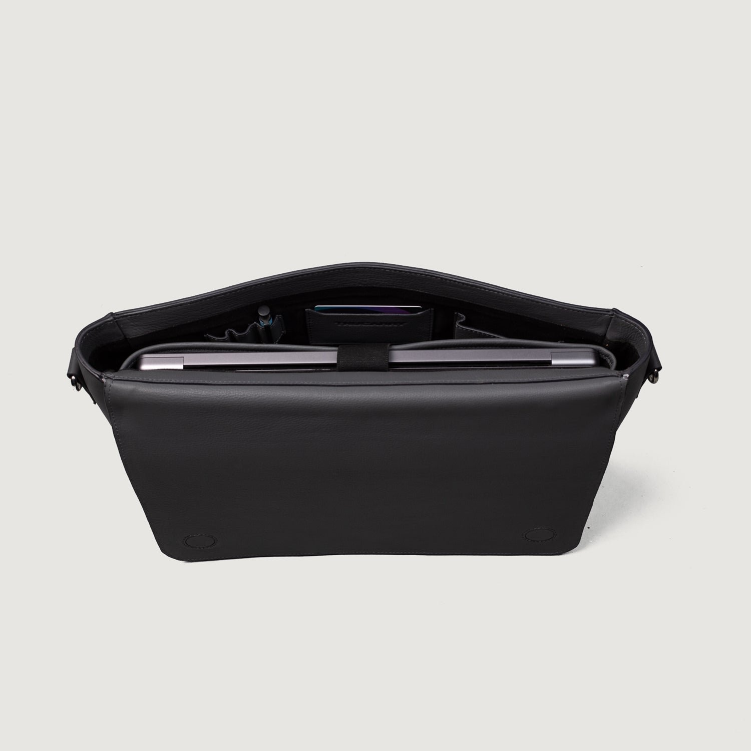 The Carismatico Grey Leather Messenger Bag - Image 7