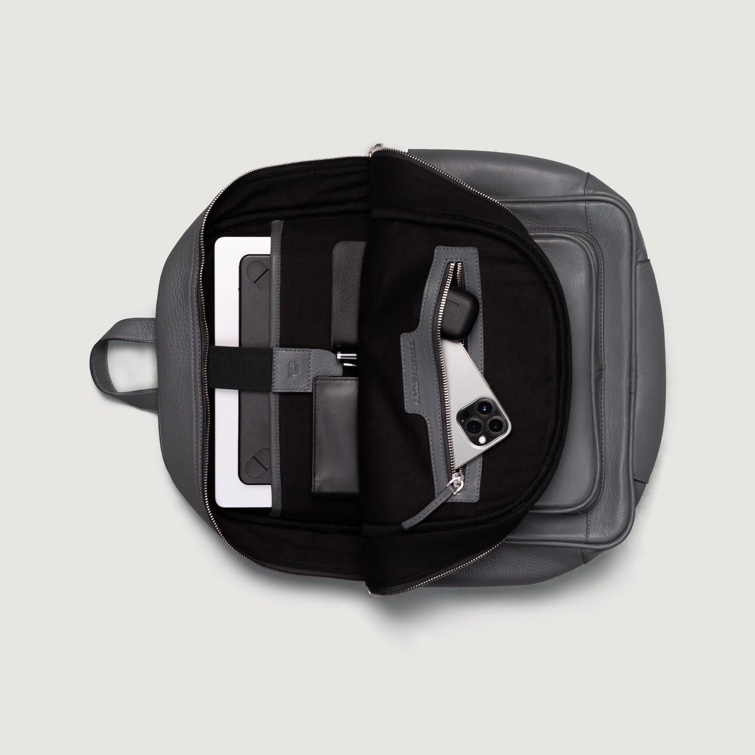 The Philos Grey Leather Backpack - Image 9