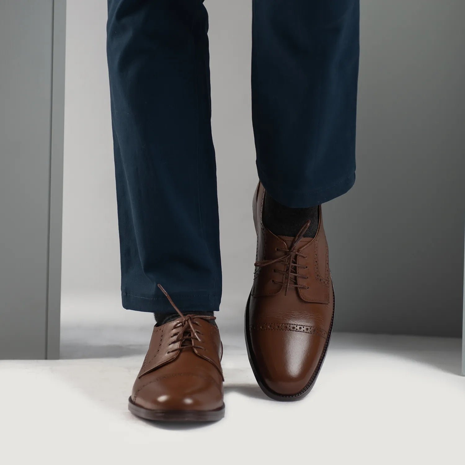 Dirk Brogues Derby Brown Leather Shoes - Image 7