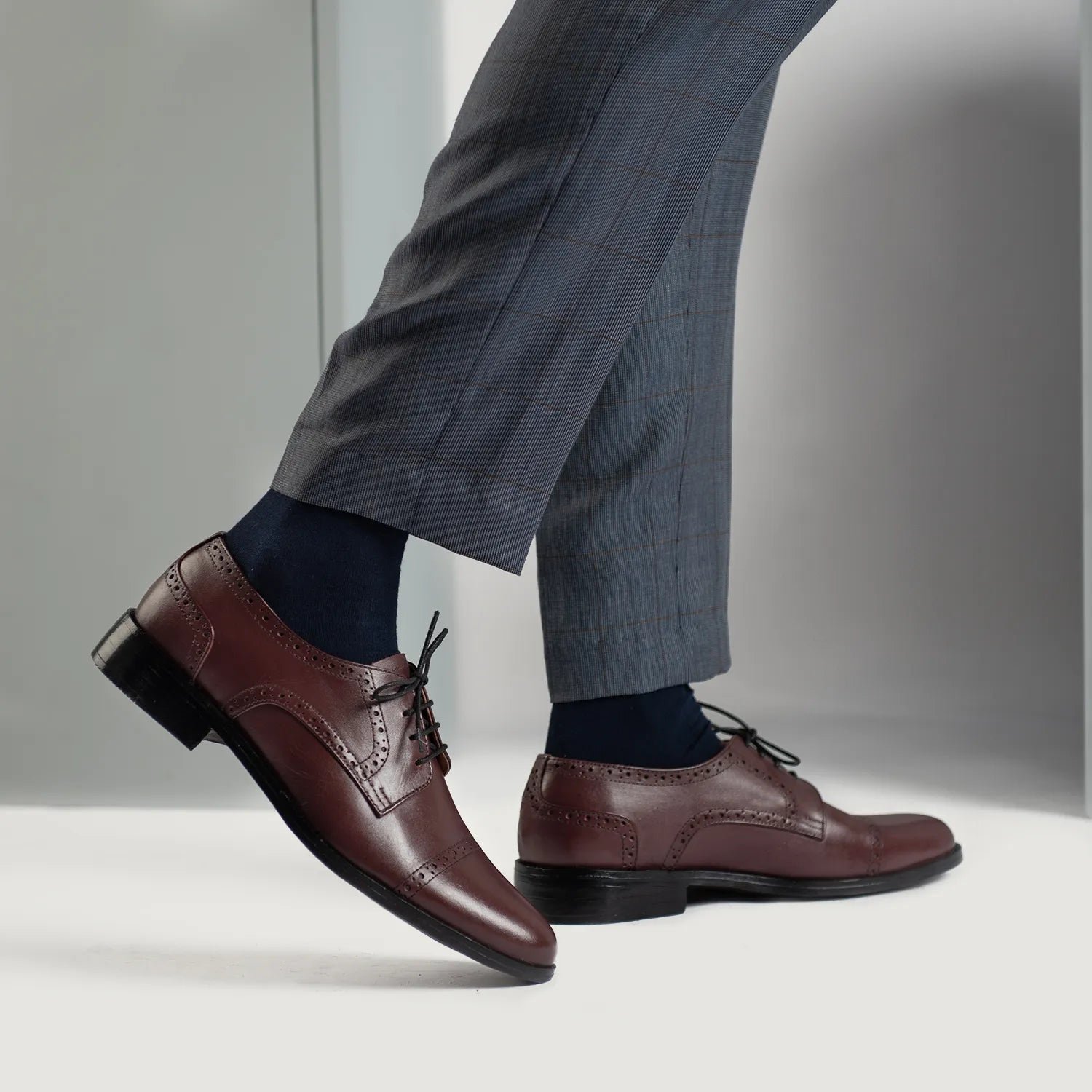 Dirk Brogues Derby Maroon Leather Shoes - Image 8