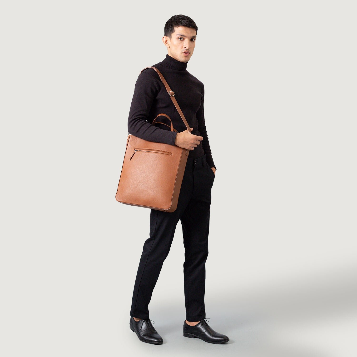 The Poet Brown Leather Tote Bag - Image 10