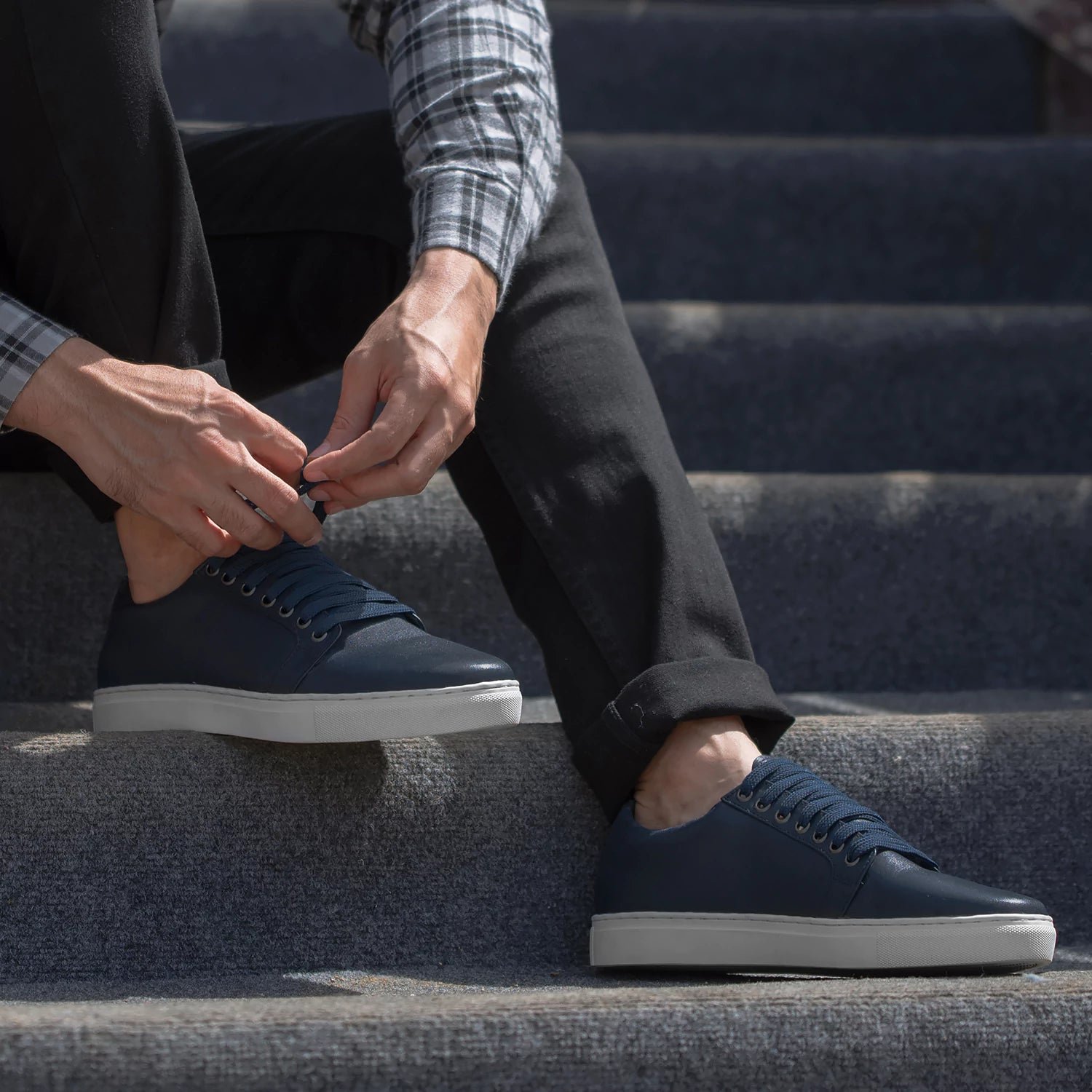 Murphy Low Top Midnight Blue Leather Sneakers - Image 4